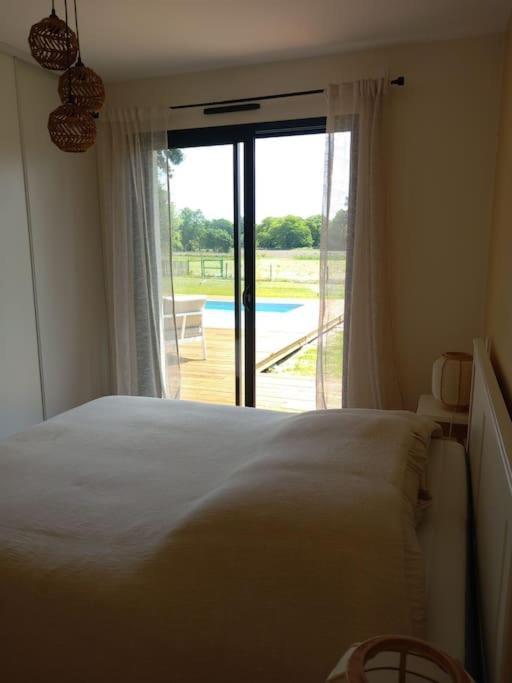 סן-ז'וליין-אן-בורן Maison Neuve Avec Piscine Chauffee, 4 Kms De Contis Plage מראה חיצוני תמונה