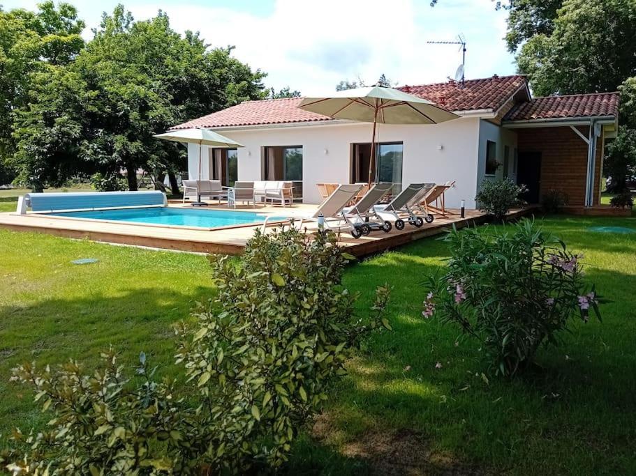 סן-ז'וליין-אן-בורן Maison Neuve Avec Piscine Chauffee, 4 Kms De Contis Plage מראה חיצוני תמונה
